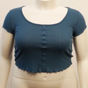 Torrid Plus Size 0X Short Sleeve Sweater Top w Lettuce Hem and Button Front NWOT